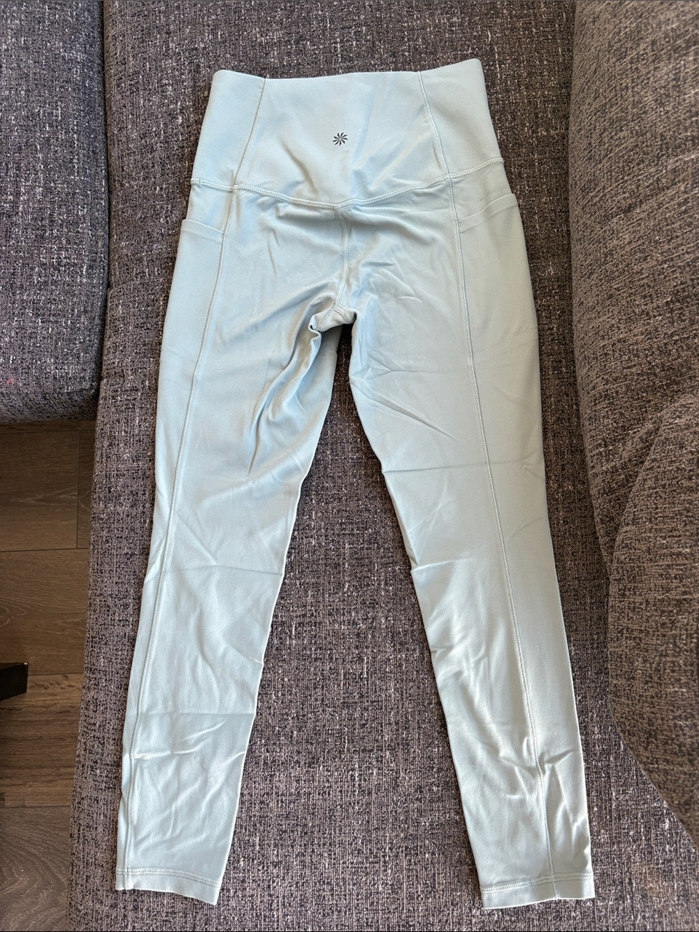 Athleta Salutation Stash Pocket II 7/8 Tight in Minimalistic Grey Size XS - Picture 2 of 5